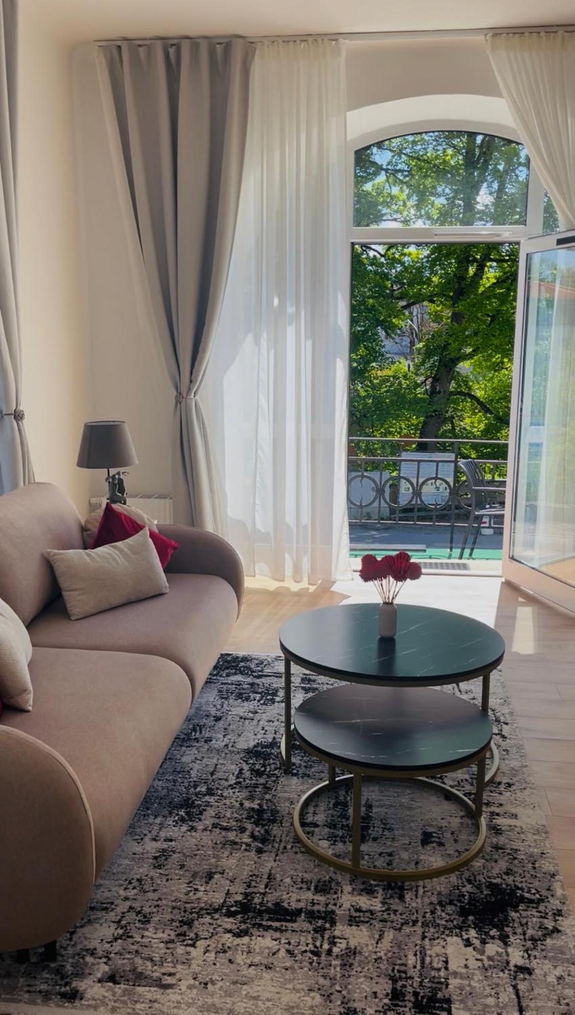 Liebelei Miesbach - Boutique-Apartment Mit Terrasse Im Zentrum ภายนอก รูปภาพ