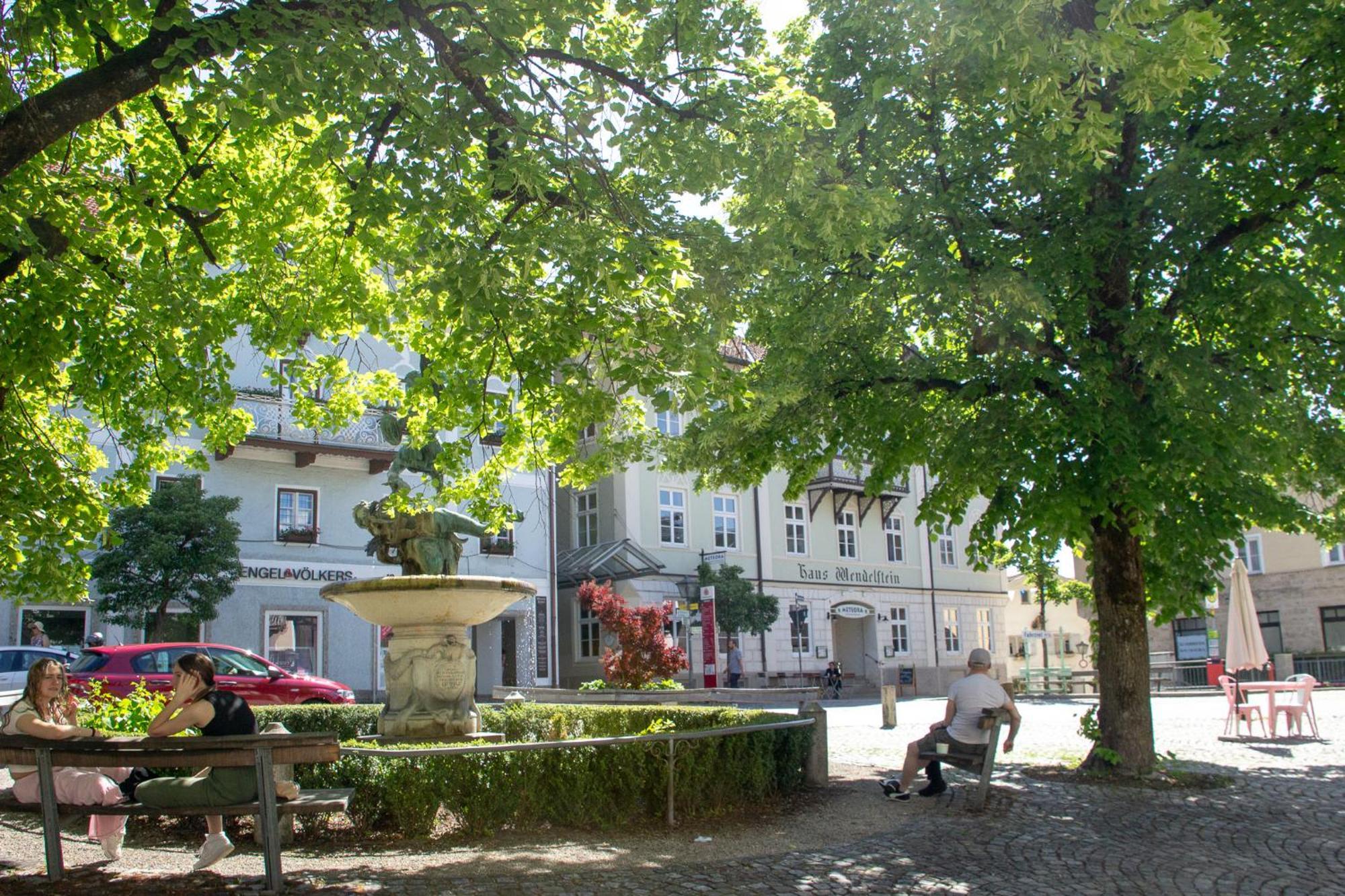 Liebelei Miesbach - Boutique-Apartment Mit Terrasse Im Zentrum ภายนอก รูปภาพ