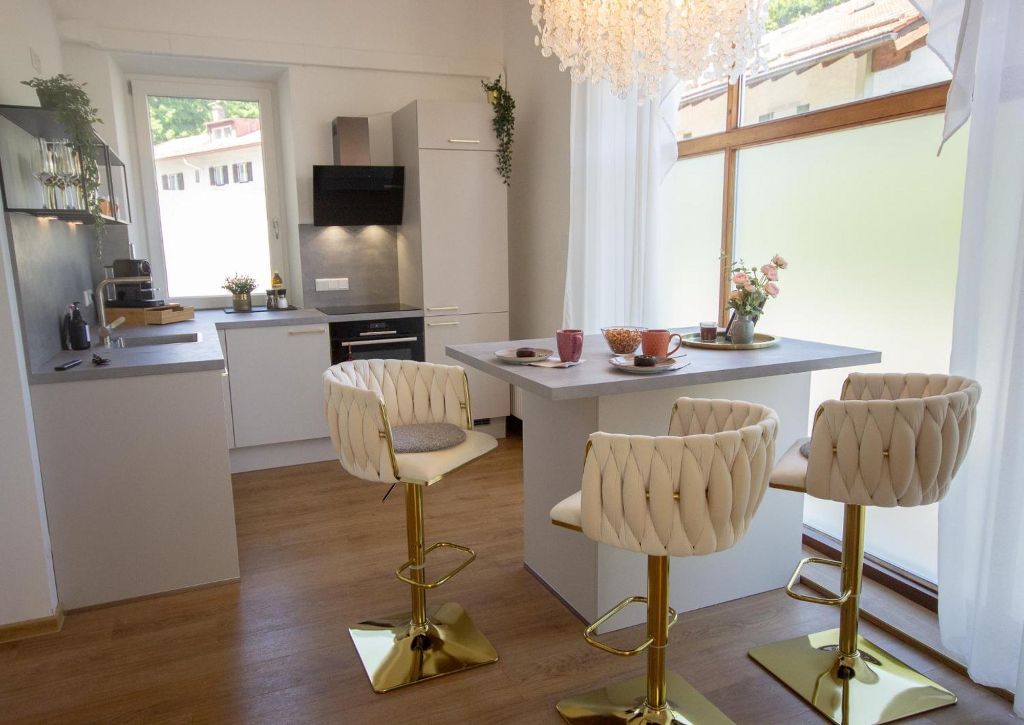 Liebelei Miesbach - Boutique-Apartment Mit Terrasse Im Zentrum ภายนอก รูปภาพ